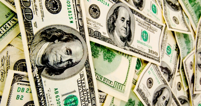 Dolar je bio pomesan u odnosu na ostale valute jer su investitori fokusirani na pregovore o budzetu